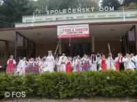 Mezinárodní folklorní festival Písní a tancem
