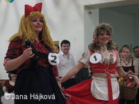 Obecní ples - hledá se královna