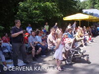 Medobraní s dětským dnem u Perníkové chaloupky 2011